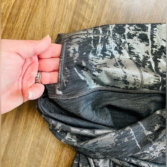 Lululemon pants - Picture 2 of 4